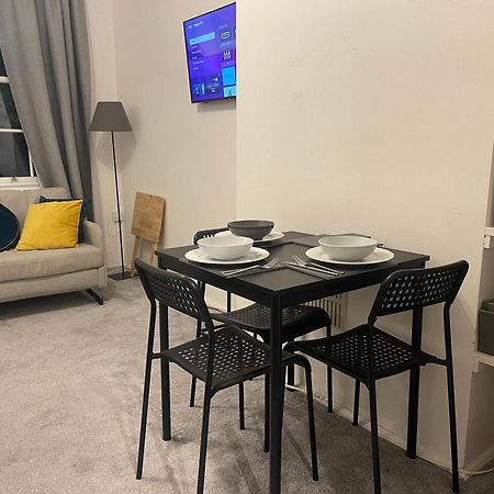 Tooting Lodge London - Cosy 2 Bedroom House With Garden, 5 Mins Walk To Tube Station Exterior photo