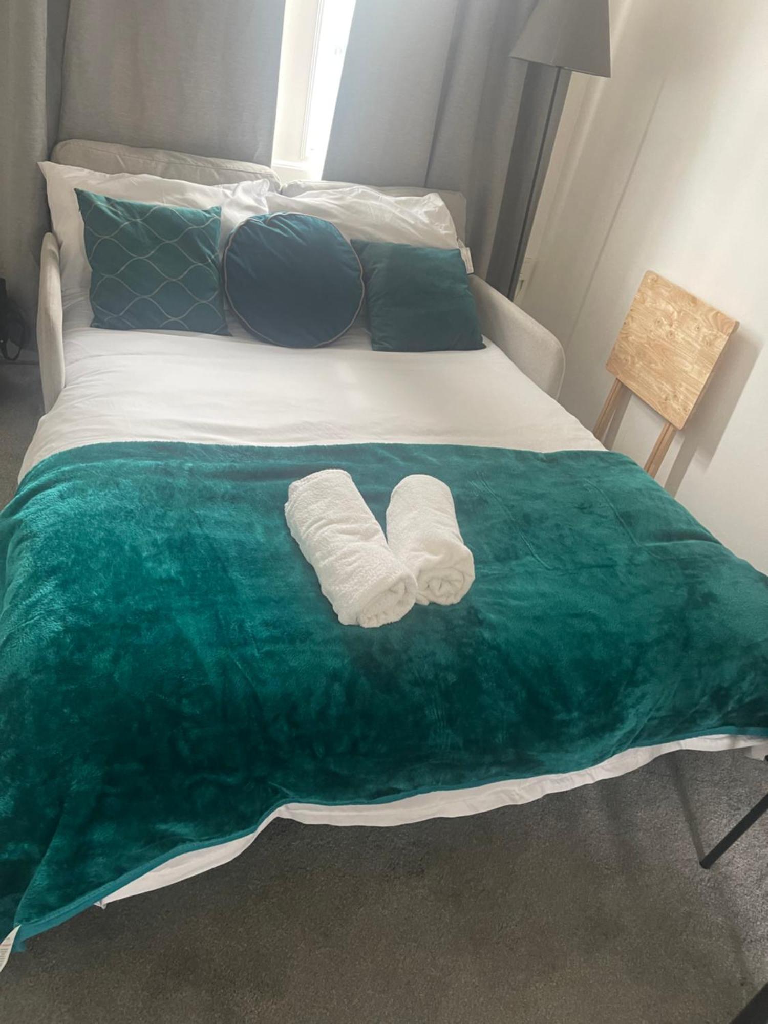 Tooting Lodge London - Cosy 2 Bedroom House With Garden, 5 Mins Walk To Tube Station Exterior photo